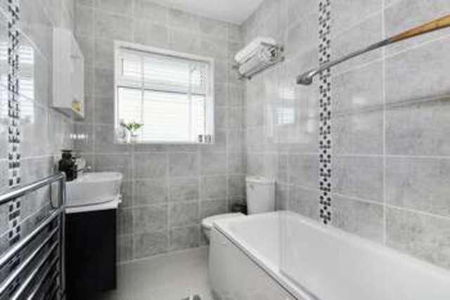  Image of 3 Bedroom Bungalow for sale at Dawes Close  Worthing, BN11 2LB