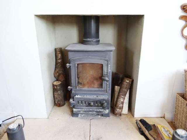  Image of 2 Bedroom Bungalow for sale at Duck Lane Limington Yeovil, BA22 8EL