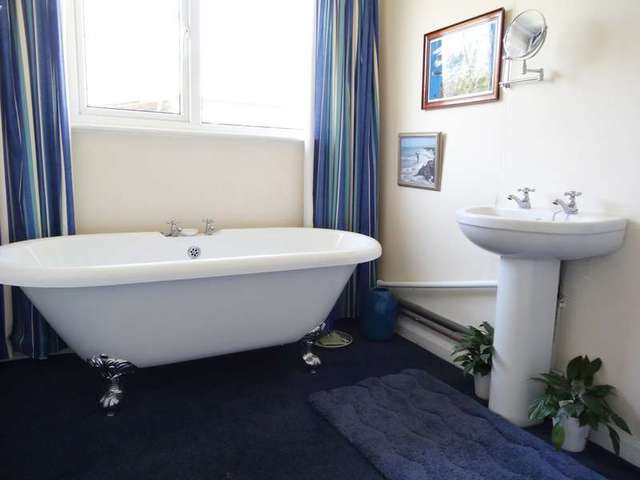  Image of 2 Bedroom Bungalow for sale at Duck Lane Limington Yeovil, BA22 8EL