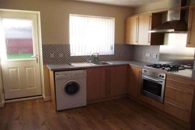  Image of 3 Bedroom Detached to rent at Prestatyn, LL19 8YD