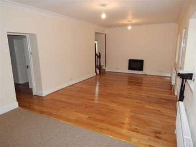  Image of 3 Bedroom Property for sale at Graigwen Road Pontypridd Pontypridd, CF37 2HD