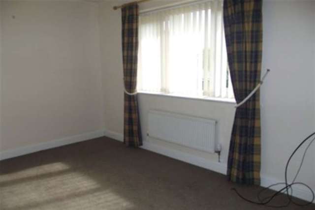  Image of 3 Bedroom Detached to rent at Bury, BL9 9GA