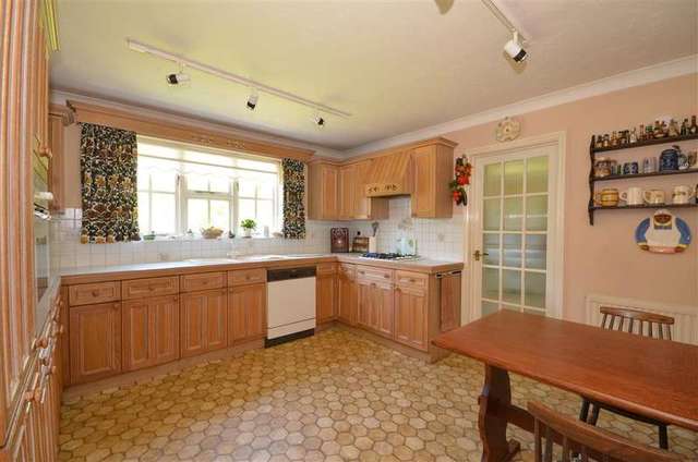  Image of 3 Bedroom Detached for sale at Shamley Green Guildford Guildford, GU5 0RT