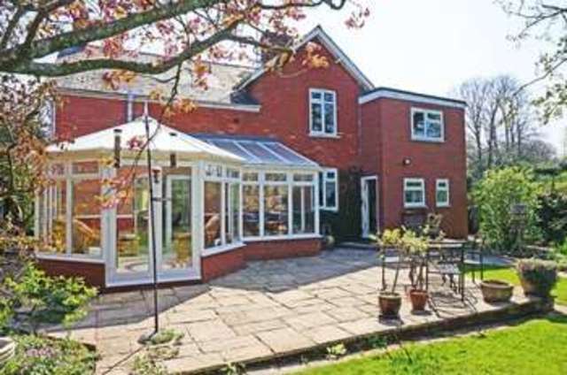  Image of 4 Bedroom Detached for sale at Hamilton Road  Taunton, TA1 2EP