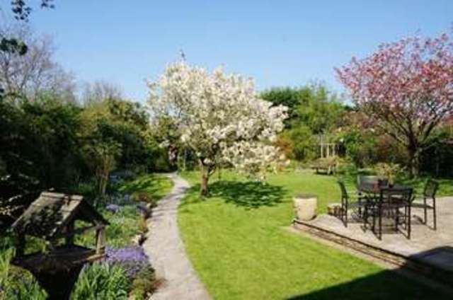  Image of 4 Bedroom Detached for sale at Hamilton Road  Taunton, TA1 2EP