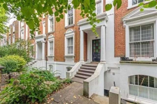  Image of 2 Bedroom Flat to rent at London, W6 7EW