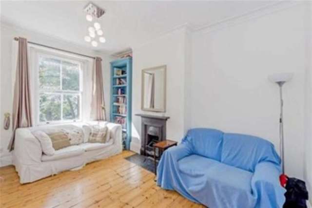  Image of 2 Bedroom Flat to rent at London, W6 7EW