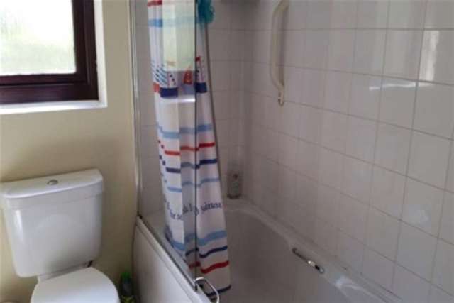  Image of 3 Bedroom Bungalow to rent at Sheffield, S20 2PZ