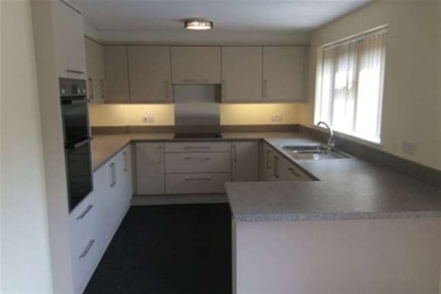  Image of 3 Bedroom Terraced to rent at Westerham, TN16 1EG