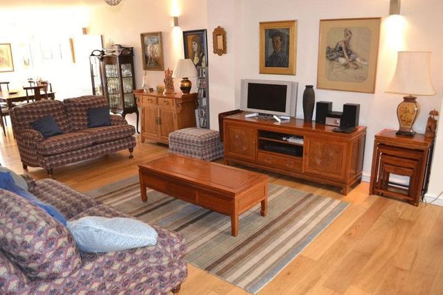 Image of 3 Bedroom Terraced for sale at Stocks Close Hildenborough Tonbridge, TN11 8AY