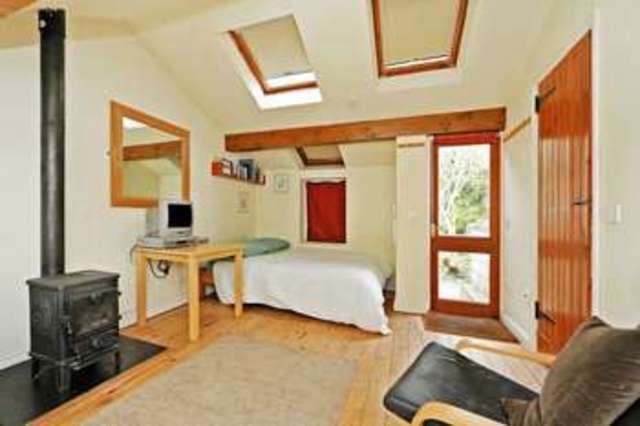  Image of 4 Bedroom Terraced for sale at Kingsdown Parade Kingsdown Bristol, BS6 5UF