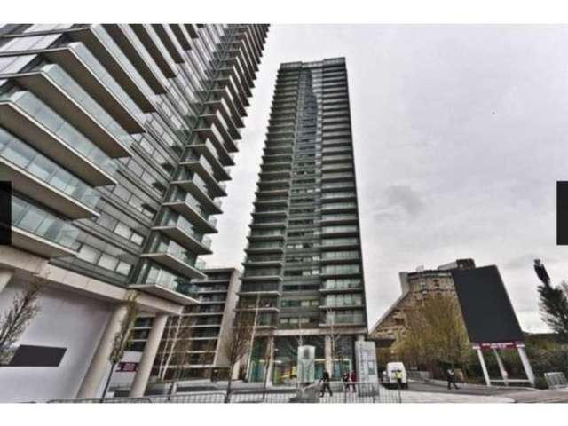 Image of 1 Bedroom Flat to rent at 22 Marsh Wall  Canary Wharf, E14 9AL