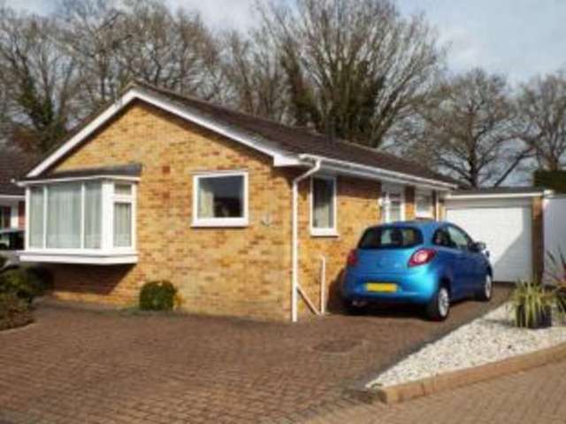  Image of 2 Bedroom Bungalow for sale at Midhurst West Sussex Midhurst, GU29 9QZ