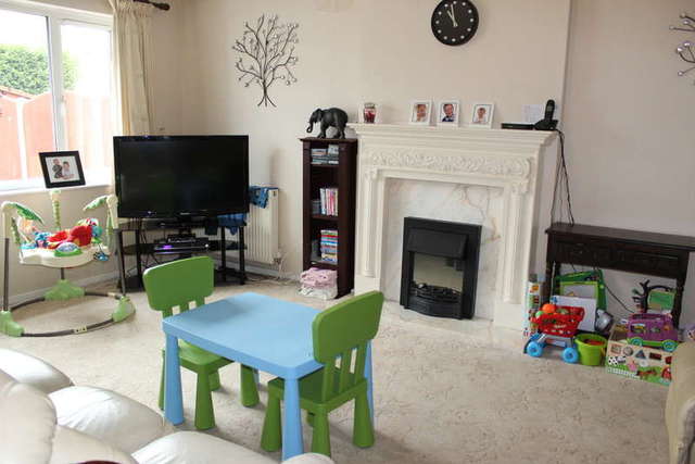  Image of 3 Bedroom Detached for sale at Selby Brayton, YO8 9XF