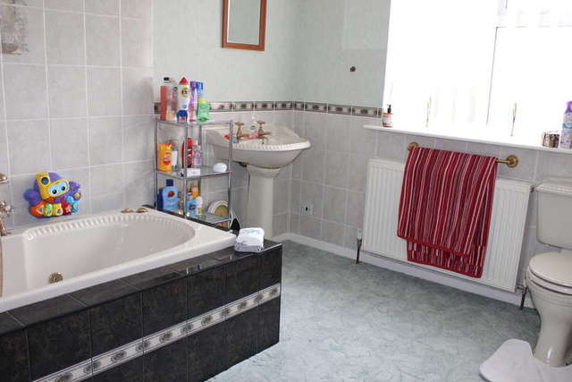  Image of 3 Bedroom Detached for sale at Selby Brayton, YO8 9XF