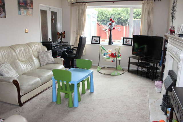  Image of 3 Bedroom Detached for sale at Selby Brayton, YO8 9XF