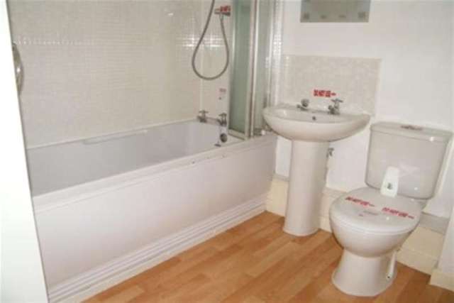  Image of 2 Bedroom Flat to rent at Tetbury, GL8 8SZ