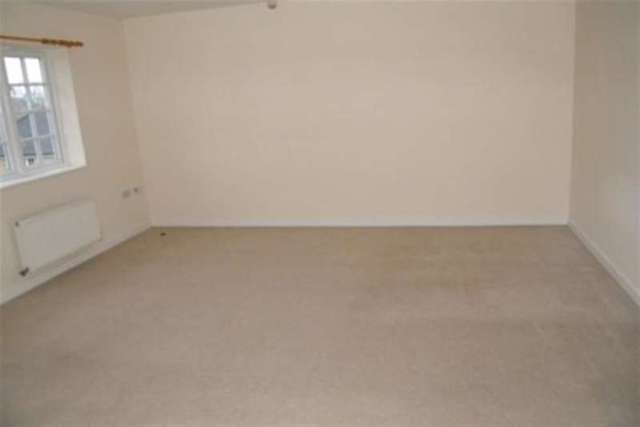  Image of 2 Bedroom Flat to rent at Tetbury, GL8 8SZ