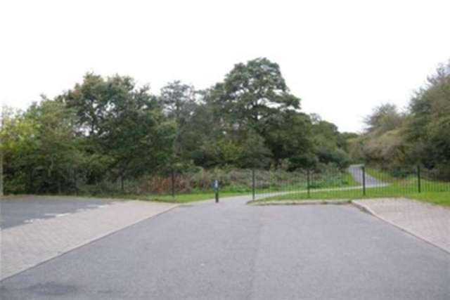  Image of 2 Bedroom Flat to rent at Birmingham, B31 2PW