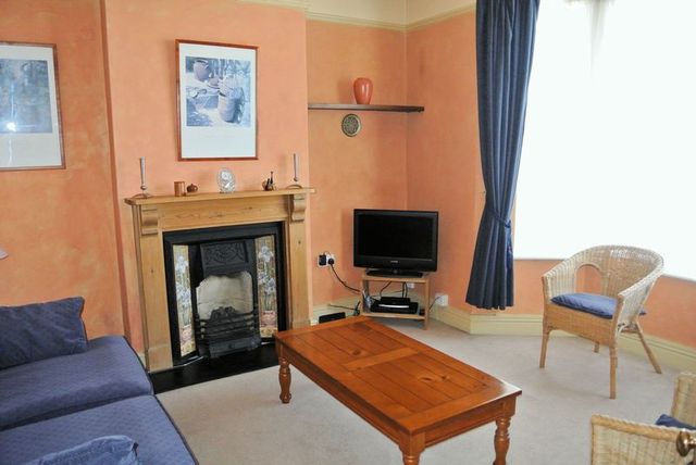  Image of 3 Bedroom Semi-Detached for sale at Oxford Road  Gloucester, GL1 3ED