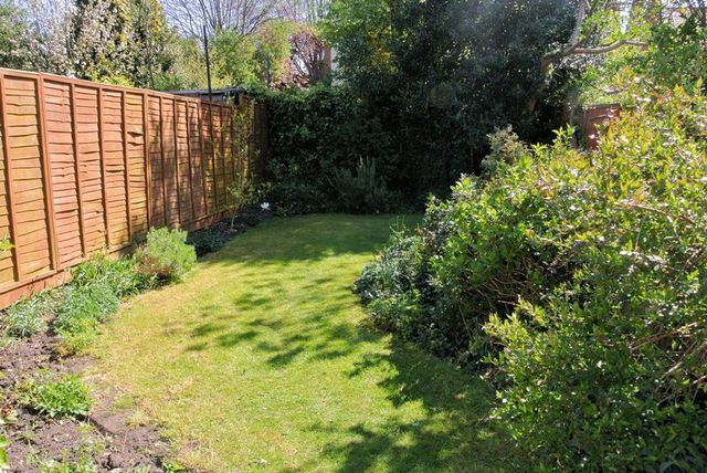  Image of 3 Bedroom Semi-Detached for sale at Oxford Road  Gloucester, GL1 3ED
