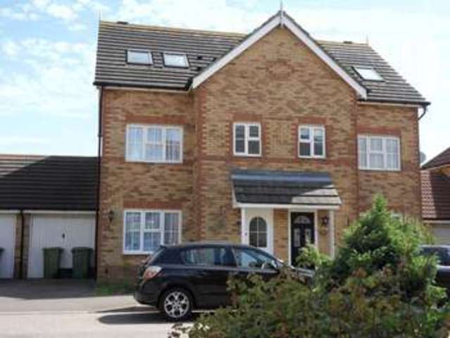  Image of 4 Bedroom Semi-Detached to rent at Pannell Drive Hawkinge Folkestone, CT18 7QP