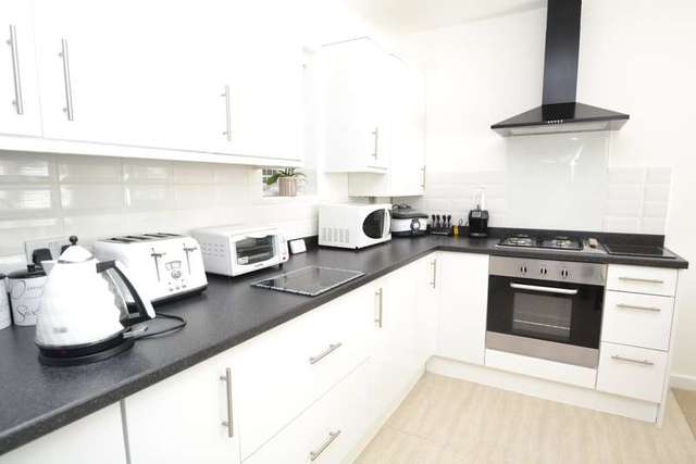  Image of 2 Bedroom Detached for sale at Poole, BH15 2DN