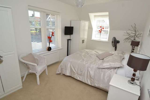  Image of 2 Bedroom Detached for sale at Poole, BH15 2DN