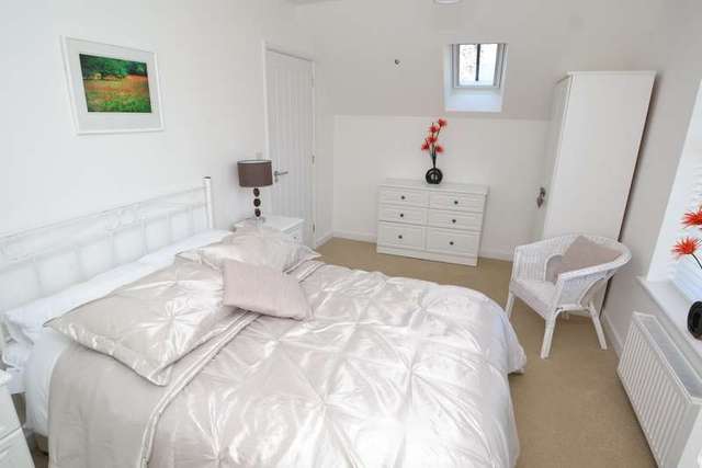  Image of 2 Bedroom Detached for sale at Poole, BH15 2DN