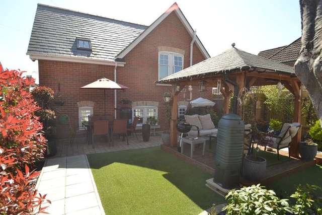  Image of 2 Bedroom Detached for sale at Poole, BH15 2DN