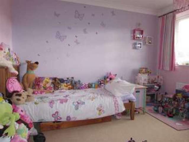  Image of 3 Bedroom Property to rent at Roedean Close Luton Luton, LU2 8QW