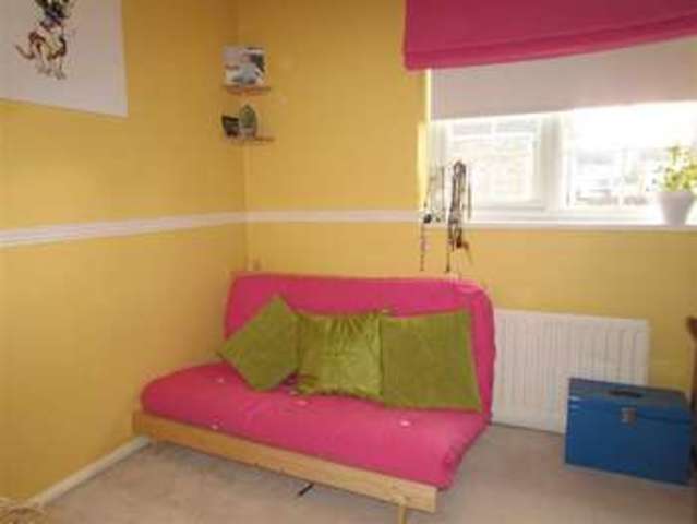  Image of 3 Bedroom Property to rent at Roedean Close Luton Luton, LU2 8QW