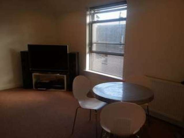  Image of 2 Bedroom Flat to rent at Rowley Road  Torquay, TQ1 4PW