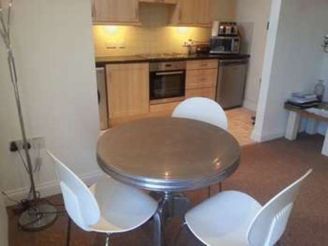  Image of 2 Bedroom Flat to rent at Rowley Road  Torquay, TQ1 4PW