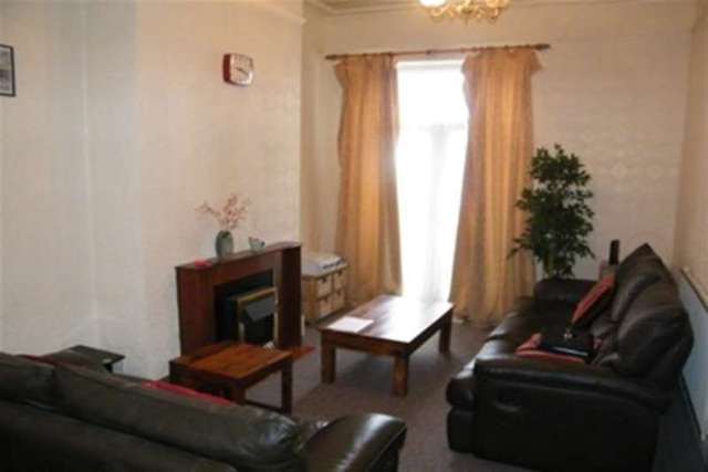  Image of 3 Bedroom Detached to rent at Cardiff, CF24 1DT