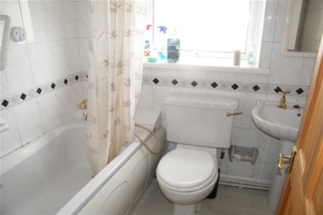  Image of 3 Bedroom Detached to rent at Cardiff, CF24 1DT