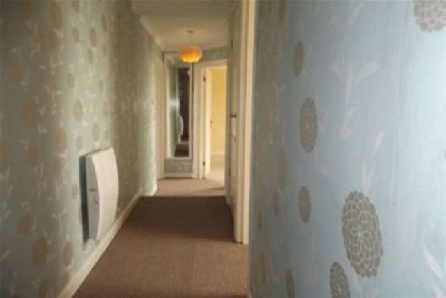  Image of 2 Bedroom Flat to rent at London, NW4 4PN