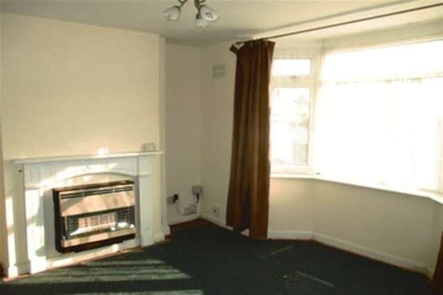  Image of 3 Bedroom Detached to rent at Tipton, DY4 0RB