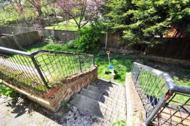  Image of 1 Bedroom Flat for sale at Chislehurst Kent Chislehurst, BR7 6DF