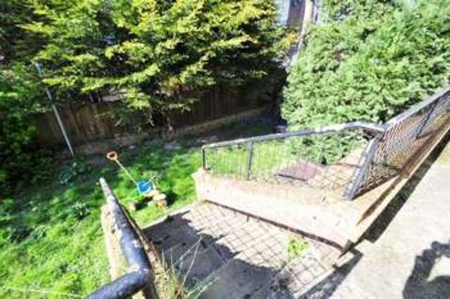  Image of 1 Bedroom Flat for sale at Chislehurst Kent Chislehurst, BR7 6DF