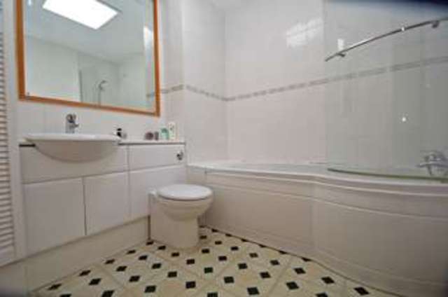  Image of 4 Bedroom Terraced for sale at Victoria Road  Clevedon, BS21 7SH