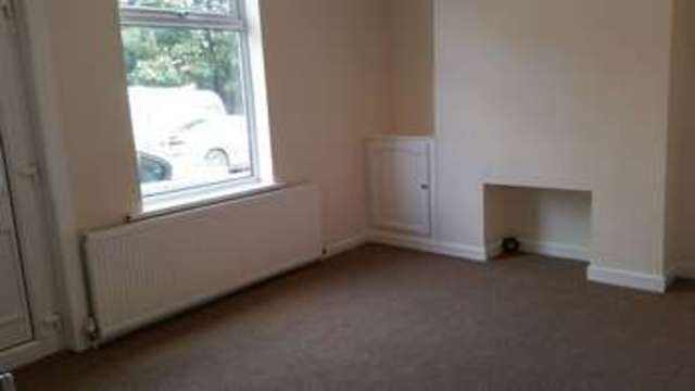 Image of 3 Bedroom Terraced to rent at Victoria Road  Ripley, DE5 3FW