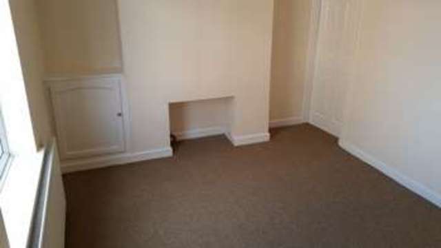  Image of 3 Bedroom Terraced to rent at Victoria Road  Ripley, DE5 3FW