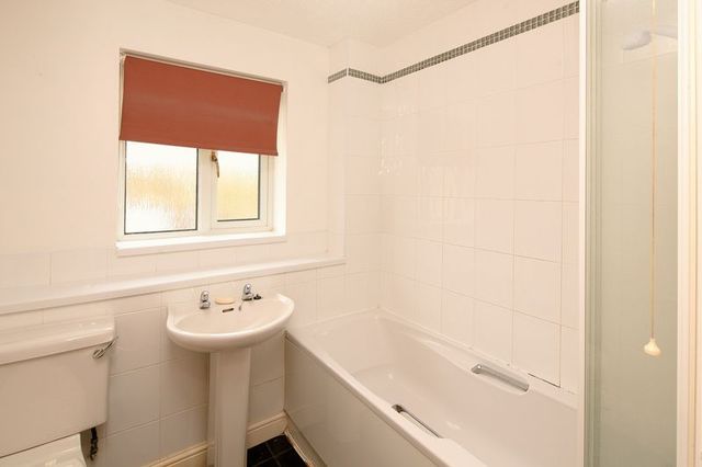  Image of 4 Bedroom Detached to rent at Walnut Close Aqueduct Telford, TF4 3TA