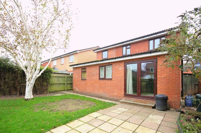  Image of 4 Bedroom Detached to rent at Walnut Close Aqueduct Telford, TF4 3TA