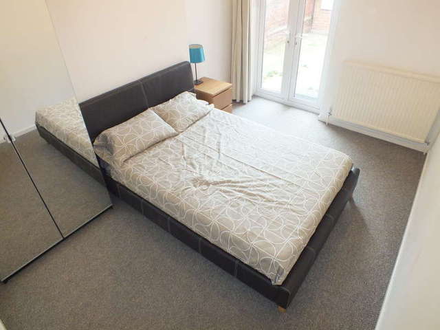  Image of 1 Bedroom Detached to rent at Reading Berkshire Reading, RG30 2SF
