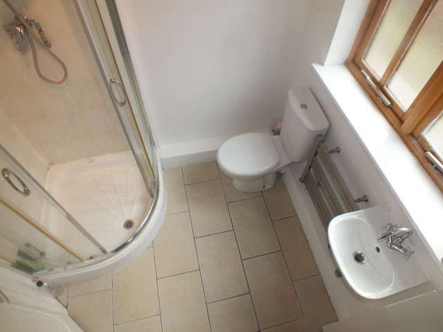 Image of 1 Bedroom Detached to rent at Reading Berkshire Reading, RG30 2SF
