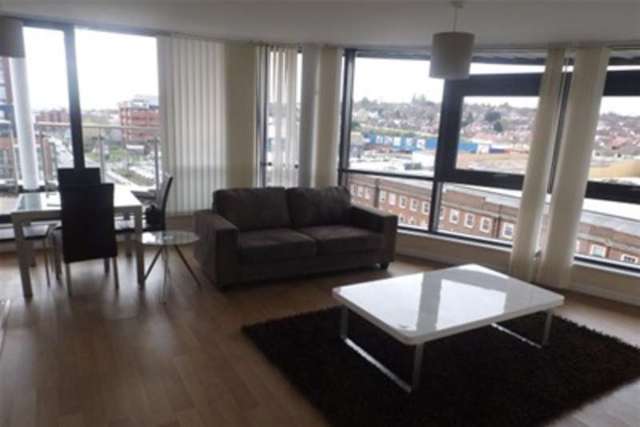  Image of 2 Bedroom Penthouse to rent at London, NW9 5WD