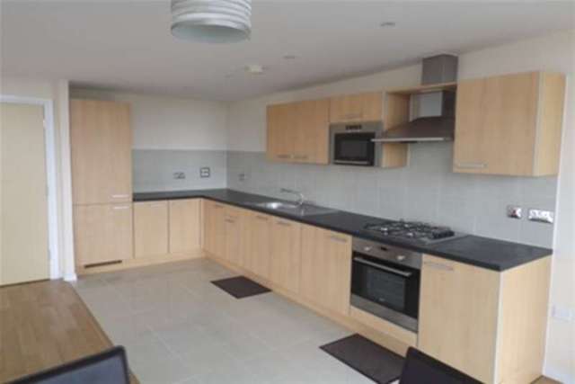  Image of 2 Bedroom Penthouse to rent at London, NW9 5WD