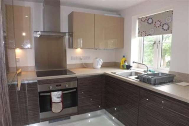  Image of 2 Bedroom Flat to rent at Waterlooville, PO7 5SU